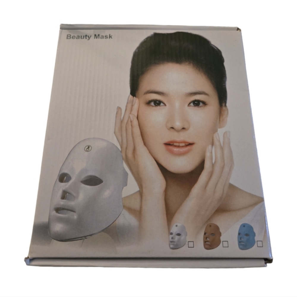NWT Red Light Skin Therapy LED Beauty Mask Multiple Settings